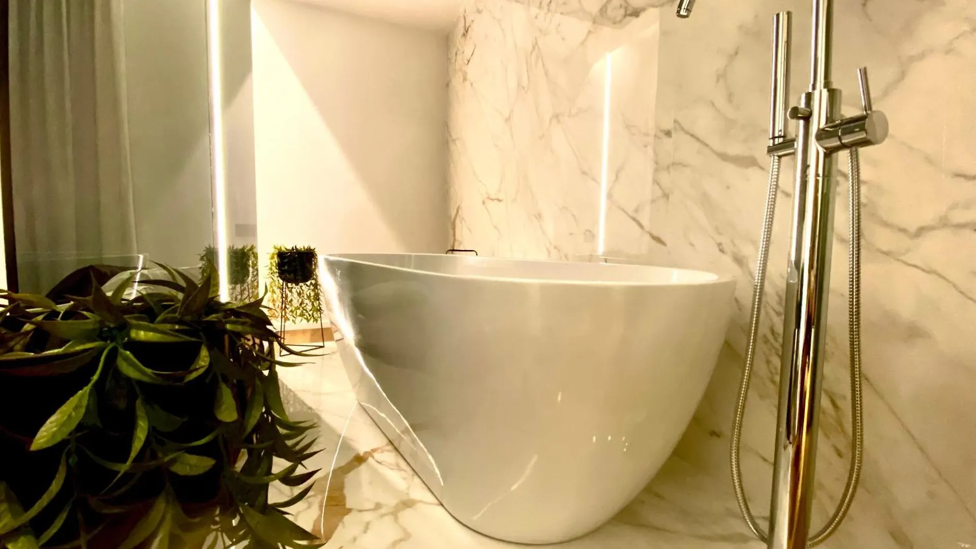 Salotto - Luxury Suites In The City カターニア アパート
