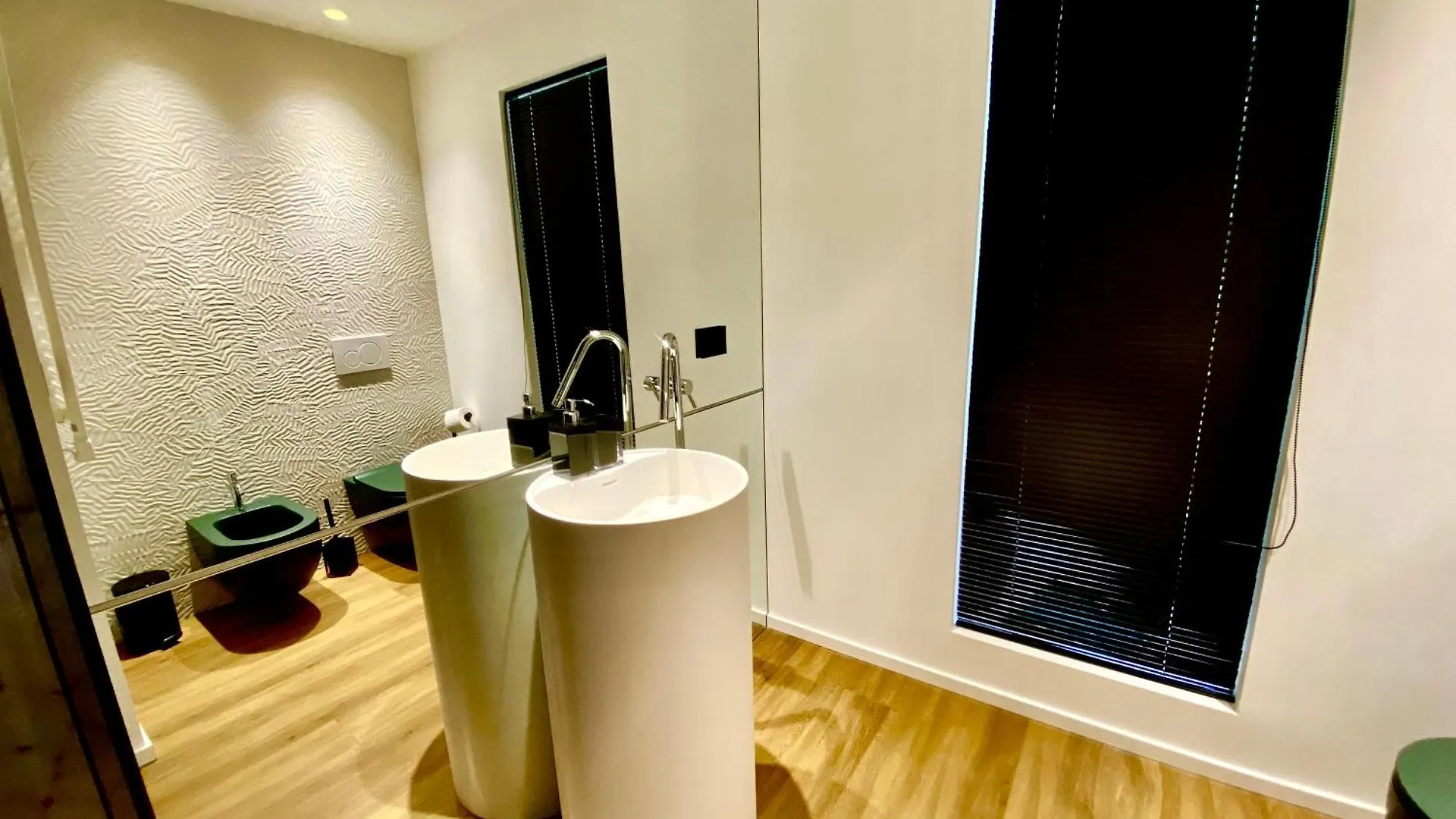 アパート Salotto - Luxury Suites In The City カターニア